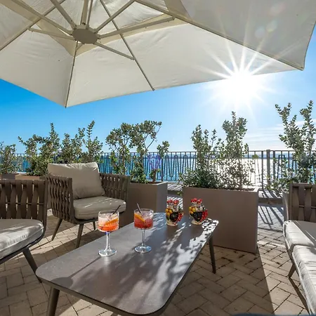 Palazzo Alfeo Apartmanhotel