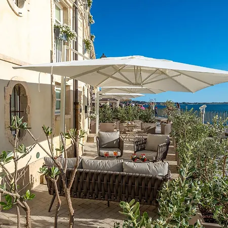 Lejlighedshotel Palazzo Alfeo 4*