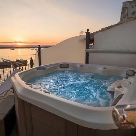 Palazzo Alfeo Apartmanhotel Szirakúza