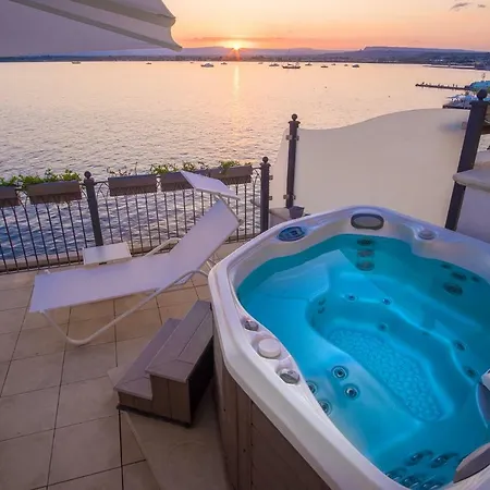 Lejlighedshotel Palazzo Alfeo 4*